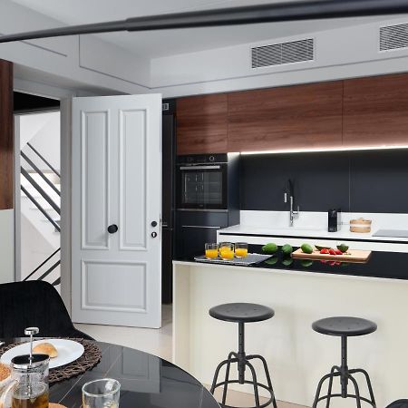 The H Experience - Stylish 2Bd Apt With Balcony In Heraklion Center 외부 사진